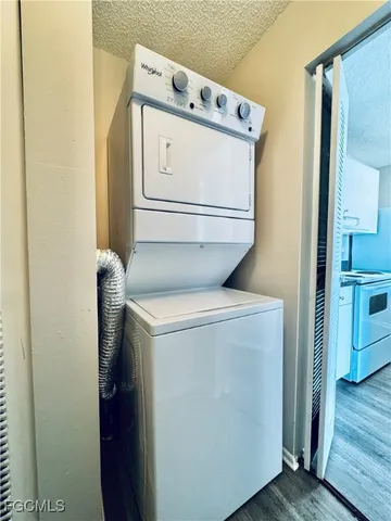 $1,200 | 3407 Winkler Avenue, Unit 308, Fort Myers, FL 33916