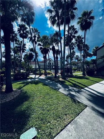 $1,200 | 3407 Winkler Avenue, Unit 308, Fort Myers, FL 33916