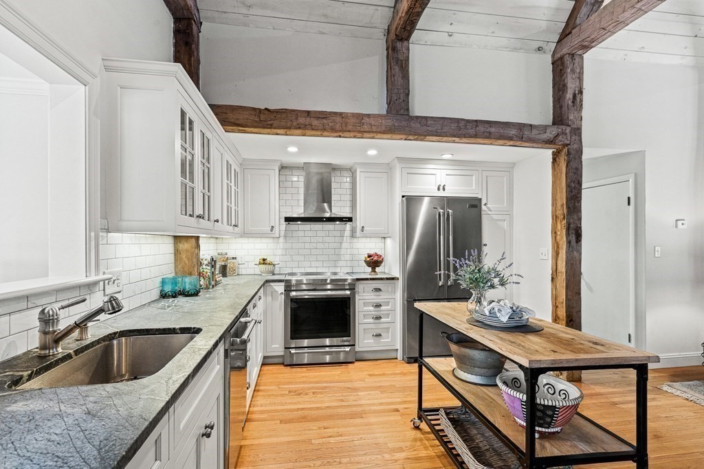 44 Brush Hill Road Sherborn, MA 01770 - Photo 4 of 39