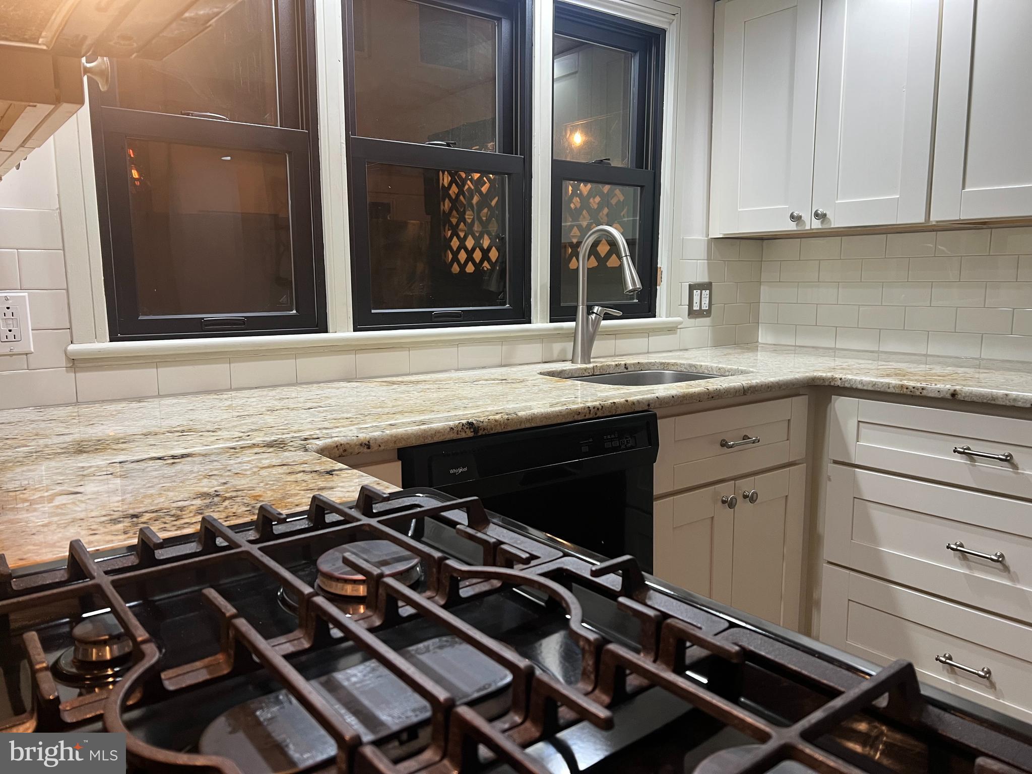 512 Kauffman Street Philadelphia, PA 19147 - Photo 9 of 29