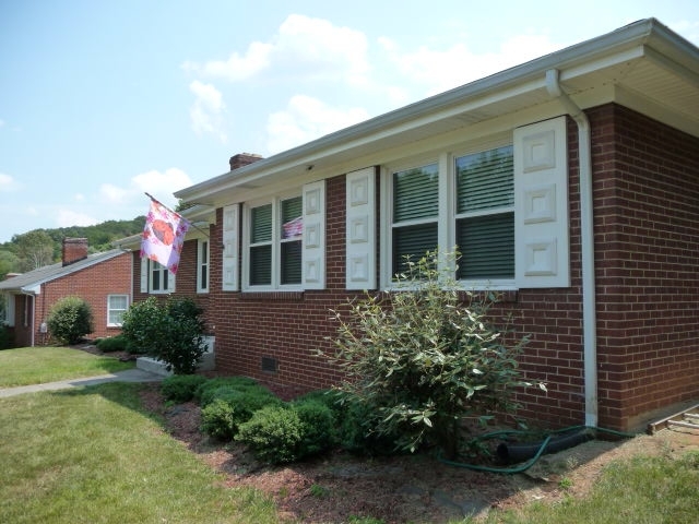 3022 Grandin Road Southwest Roanoke, VA 24018 - Photo 21 of 71 Front