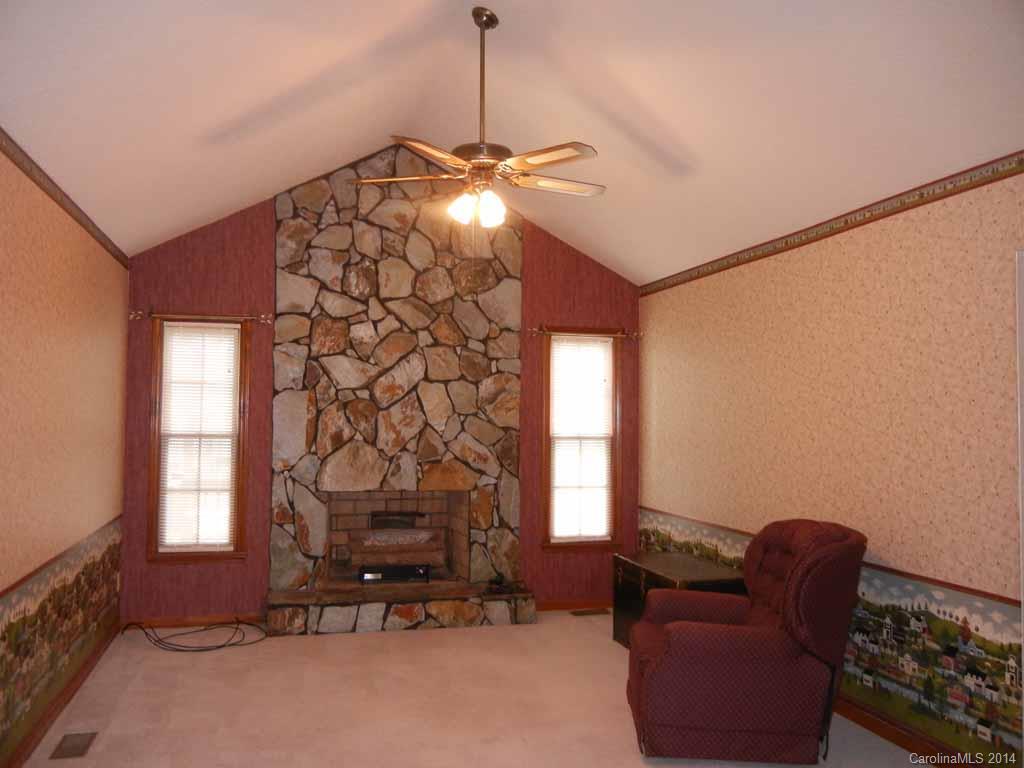 417 Manchester Road, Unit 3 Mount Gilead, NC 27306 - Photo 4 of 16 Gallery Image 4