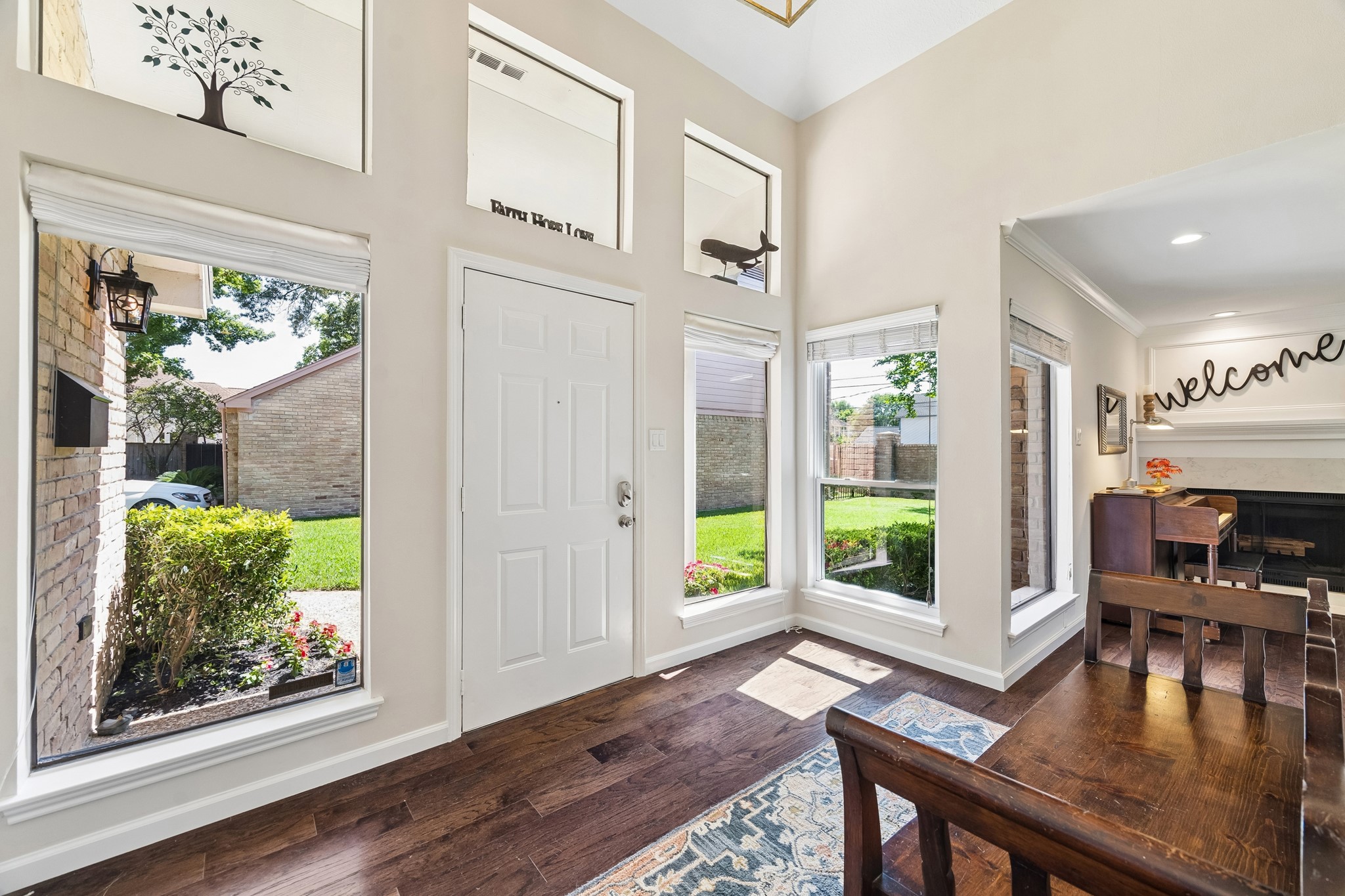 7738 Betty Jane Lane Houston, TX 77055 - Photo 4 of 30
