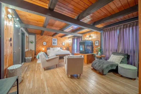 $725,000 | 250 Valley View Road, West Dover, VT 05356