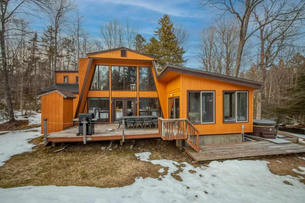 $725,000 | 250 Valley View Road, West Dover, VT 05356