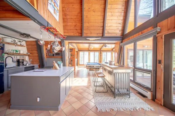 $725,000 | 250 Valley View Road, West Dover, VT 05356