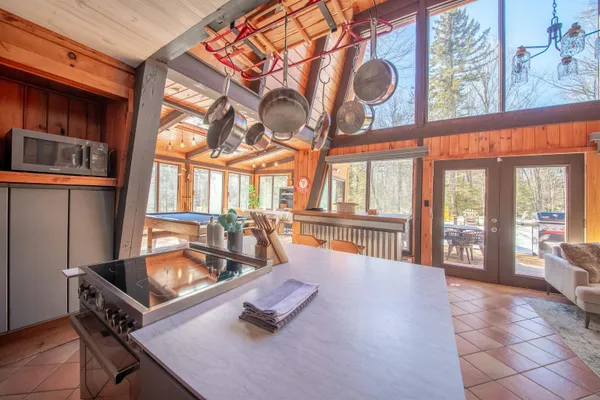 $725,000 | 250 Valley View Road, West Dover, VT 05356