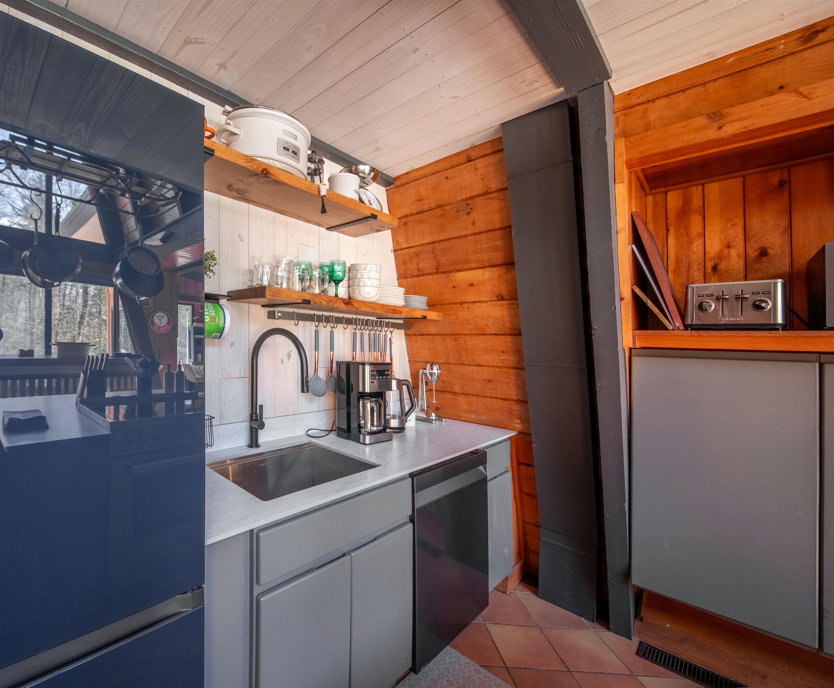 250 Valley View Road West Dover, VT 05356 - Photo 7 of 39