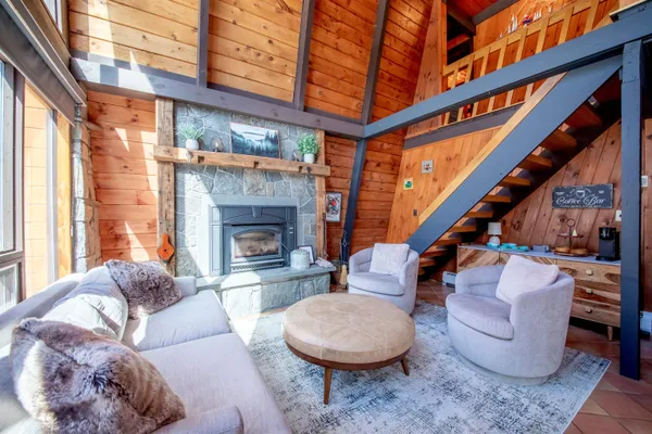 $725,000 | 250 Valley View Road, West Dover, VT 05356