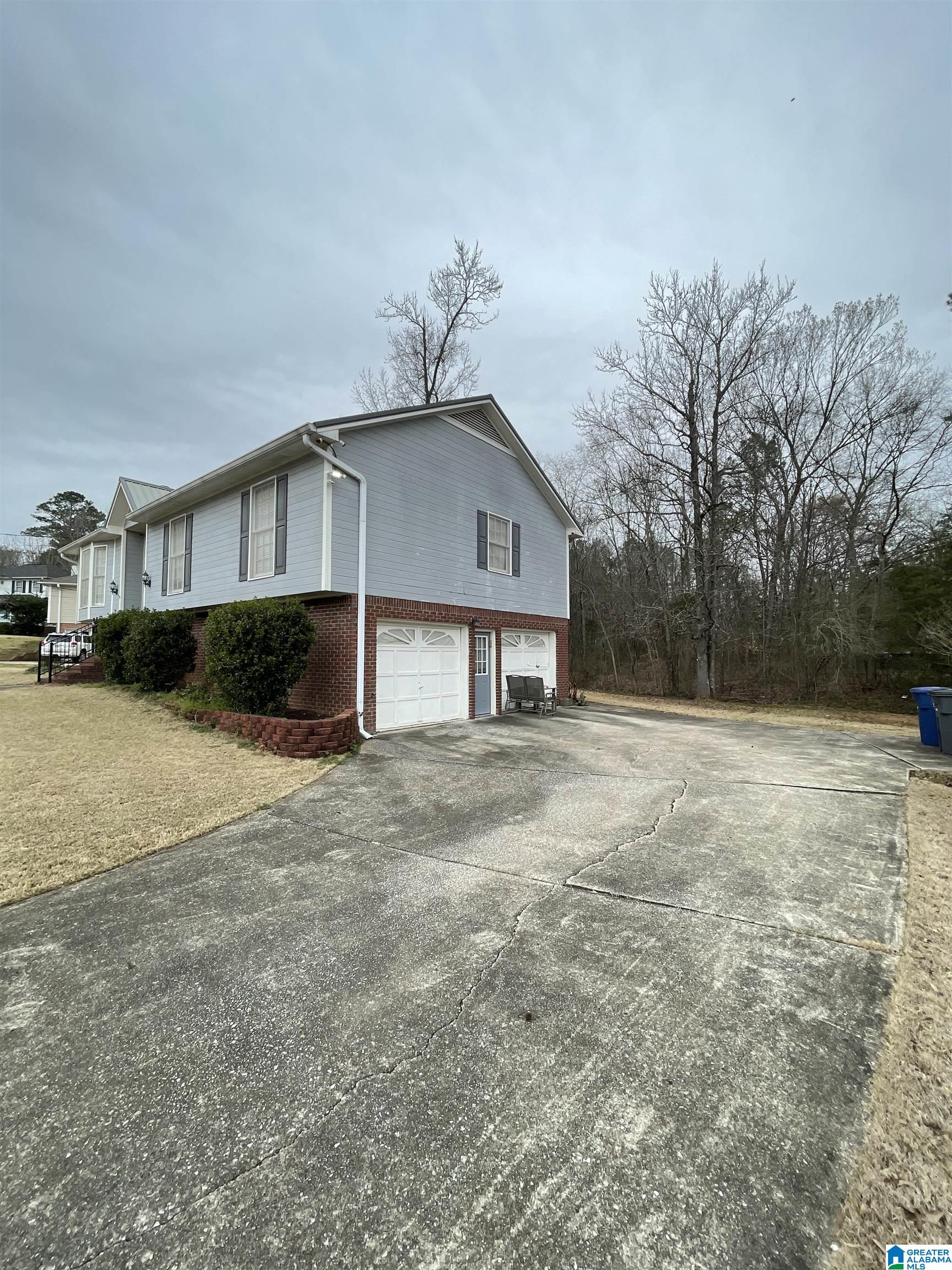 204 Cloverleaf Circle Helena, AL 35080 - Photo 2 of 6