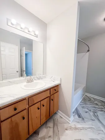 $1,025 | 1042 West Creek Coyote Trail, Unit B, Clarksville, TN 37042