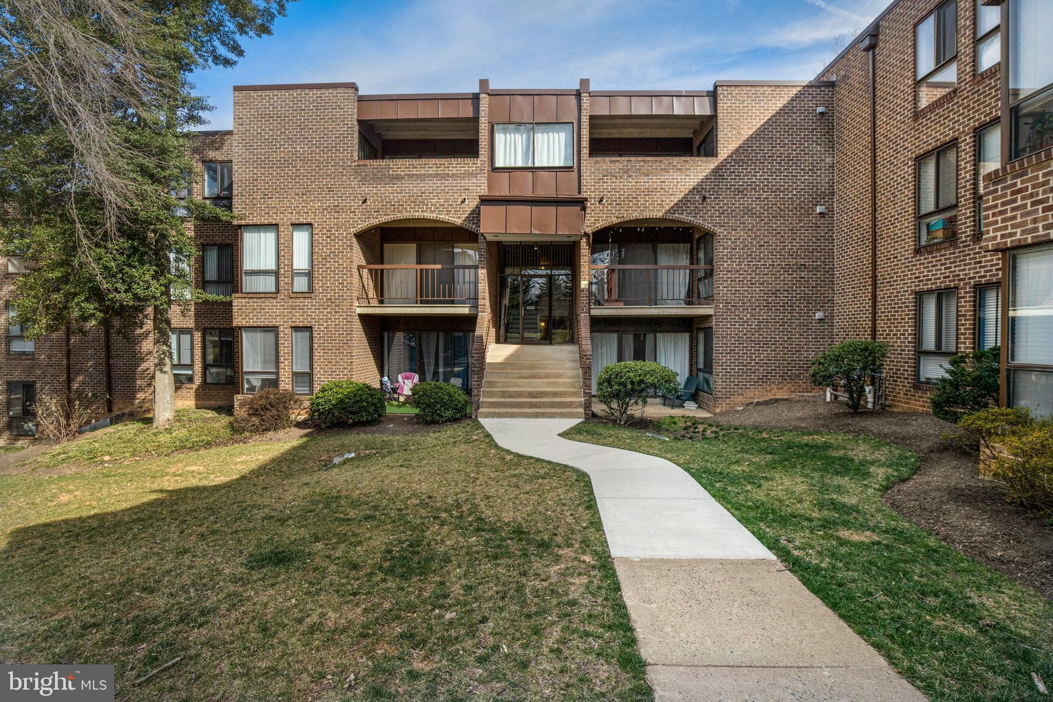 11240 Chestnut Grove Square, Unit 158 Reston, VA 20190 - Photo 1 of 44