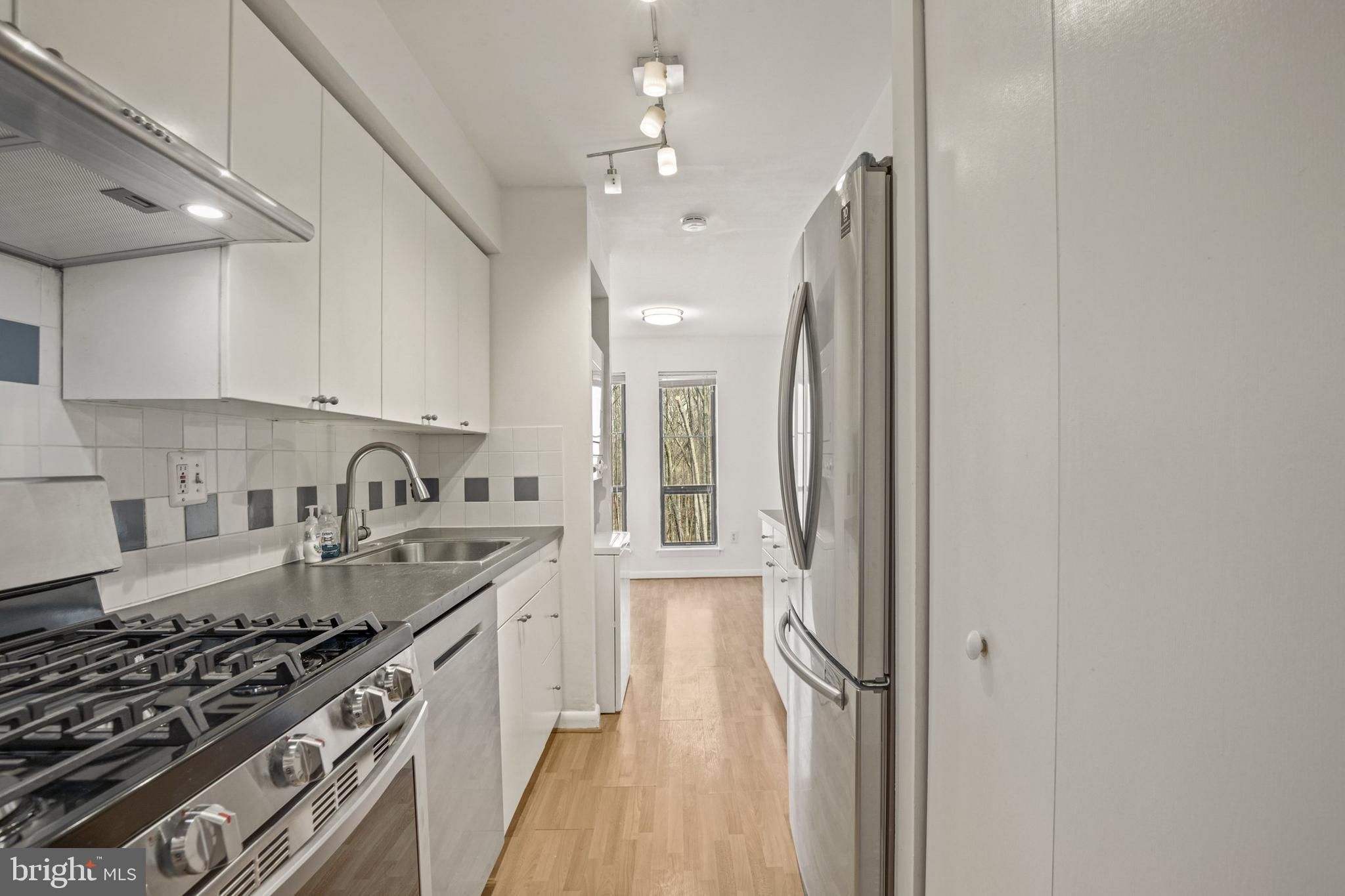 11240 Chestnut Grove Square, Unit 158 Reston, VA 20190 - Photo 10 of 44