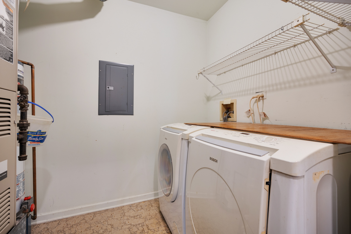 1153 South Linneman Road, Unit 1153 Mount Prospect, IL 60056 - Photo 19 of 25