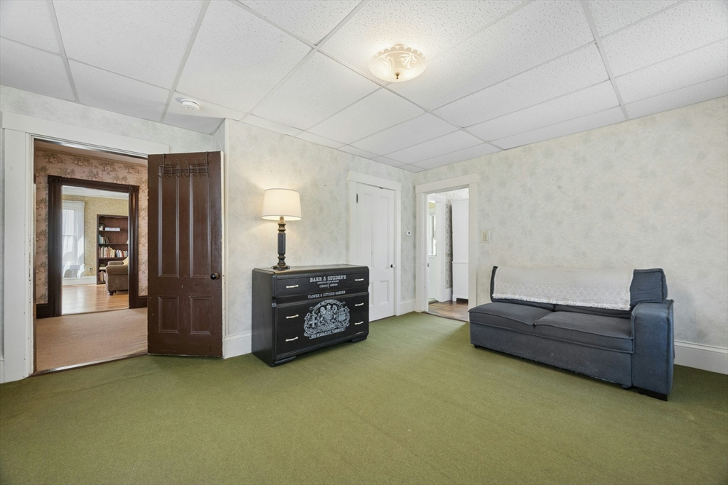 216 Walnut Street Clinton, MA 01510 - Photo 19 of 42