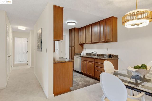 $458,000 | 1311 Webster Street, Unit E316, Alameda, CA 94501