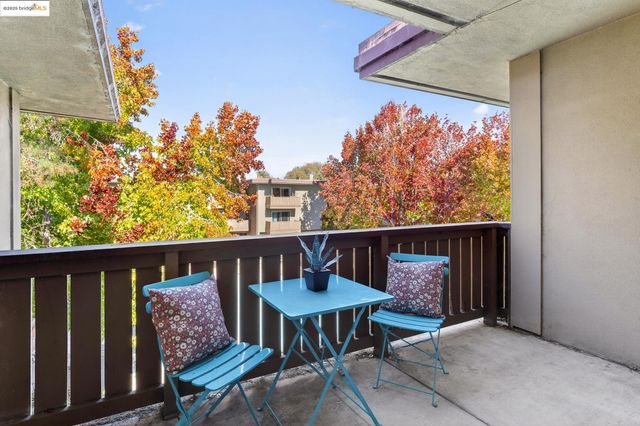 $458,000 | 1311 Webster Street, Unit E316, Alameda, CA 94501