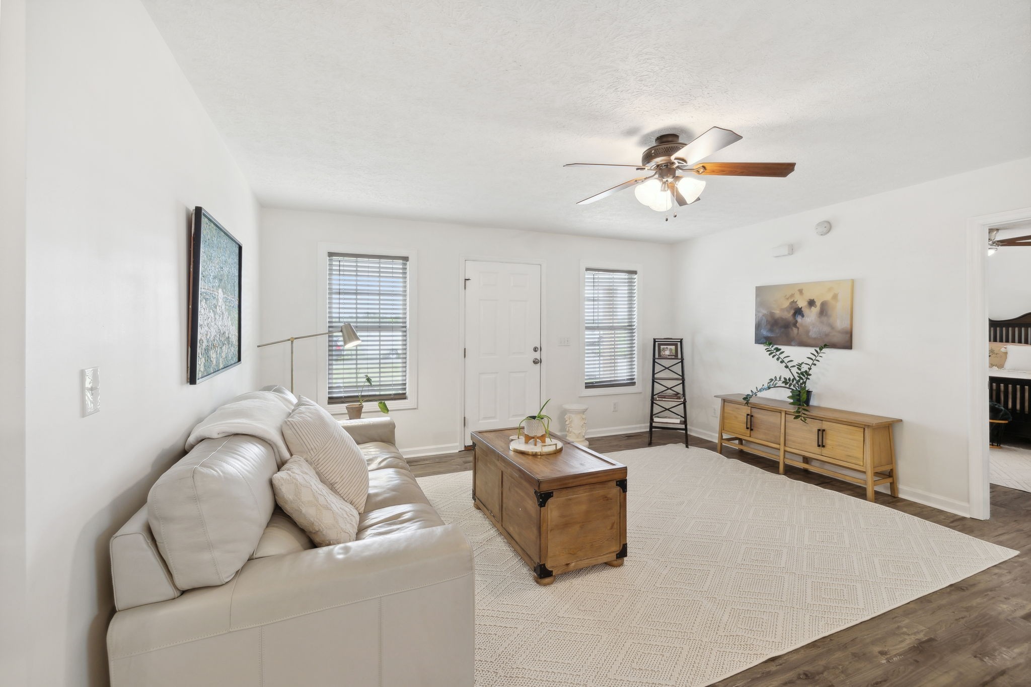 261 Tom Johnson Road Morrison, TN 37357 - Photo 6 of 40 a living room with furniture
