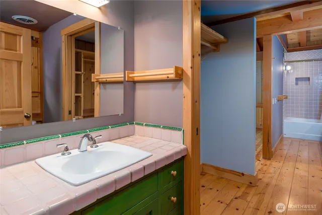 $1,095,000 | 61 Sunrise Bluff Lane, Orcas Island, WA 98279