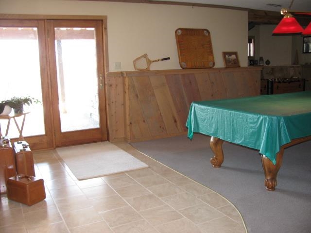 15228 East McNeal Road Monroe Center, IL 61052 - Photo 22 of 25 a living room with furniture and a window