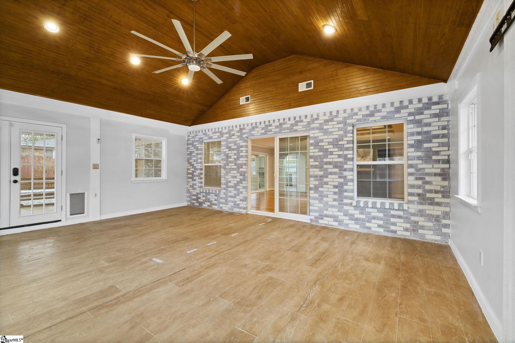 208 Lions Club Road Greenville, SC 29617 - Photo 23 of 41 Gallery Image 23