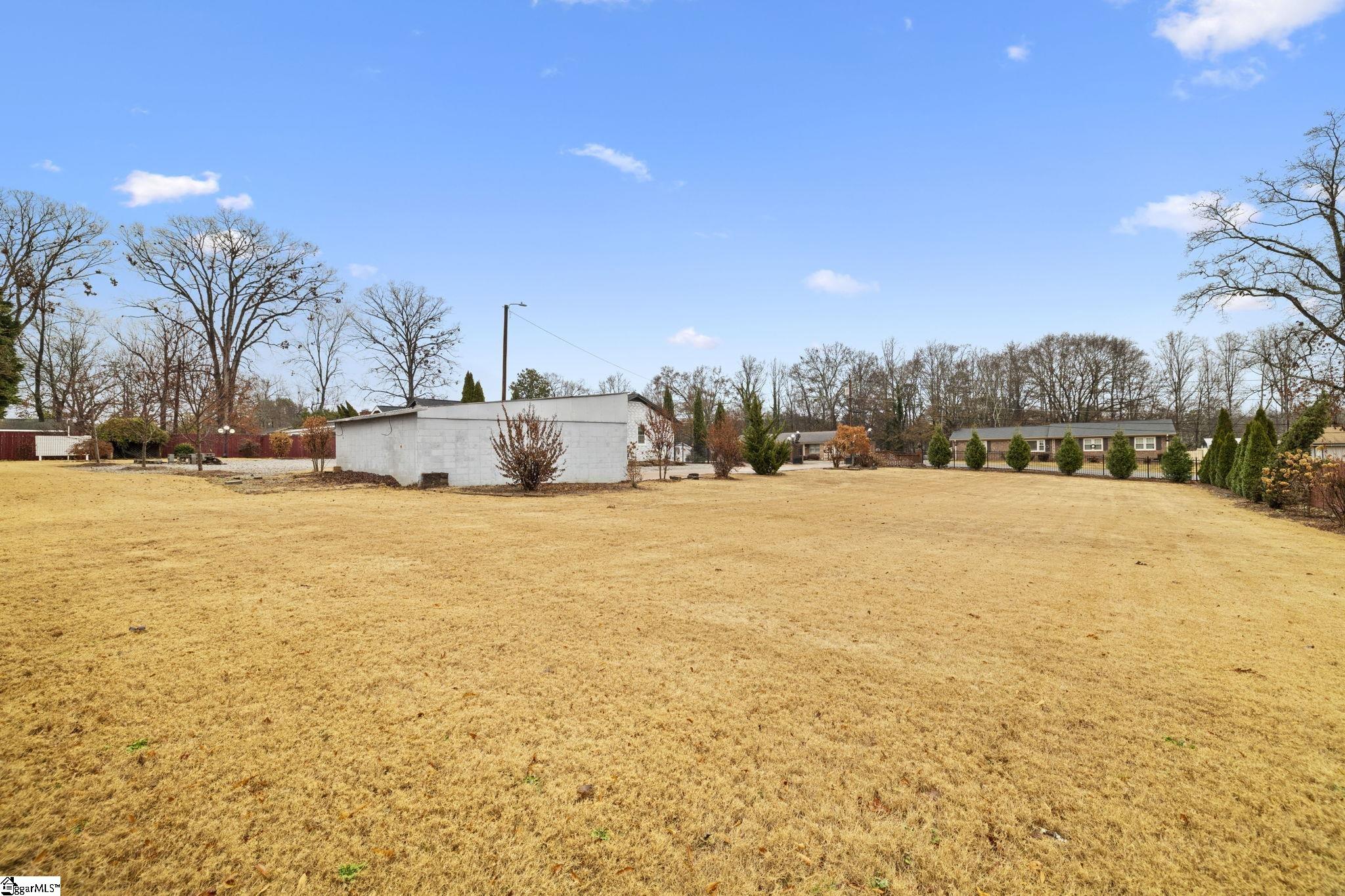 208 Lions Club Road Greenville, SC 29617 - Photo 34 of 41 Gallery Image 34