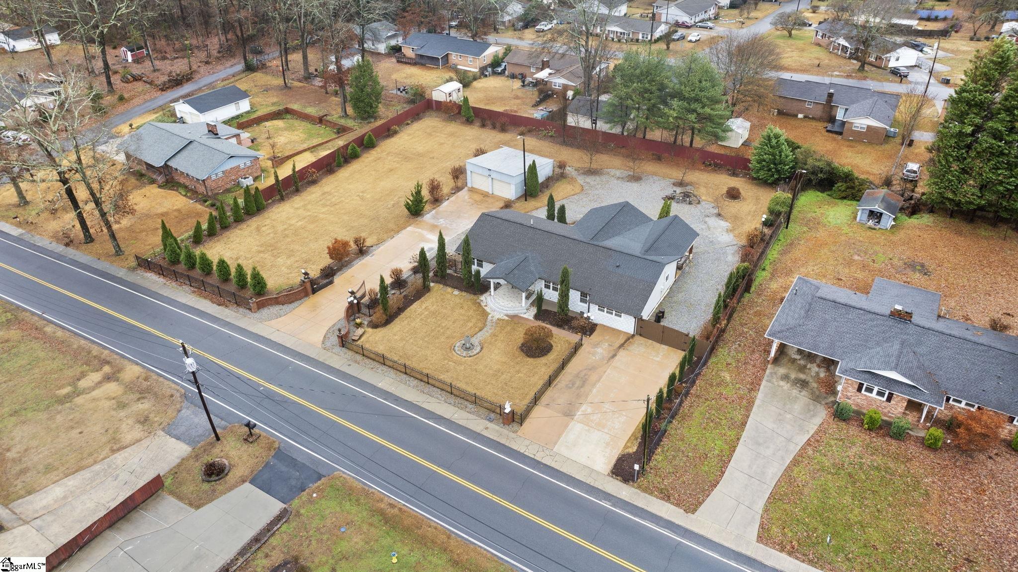 208 Lions Club Road Greenville, SC 29617 - Photo 37 of 41 Gallery Image 37