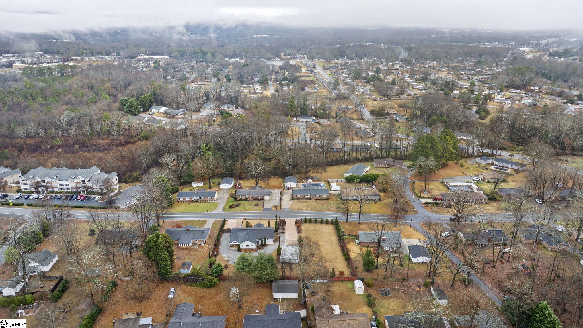 208 Lions Club Road Greenville, SC 29617 - Photo 40 of 41 Gallery Image 40