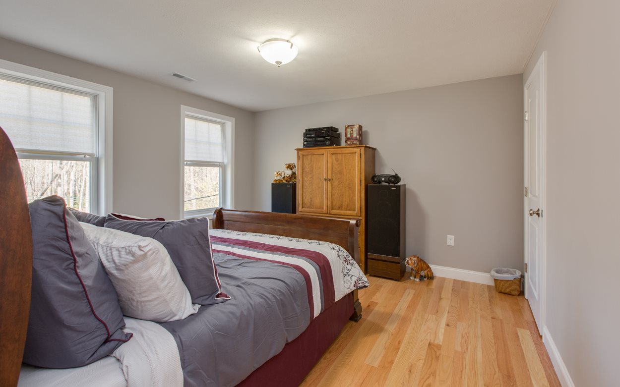 55 Sherburne Road Pelham, NH 03076 - Photo 22 of 38 Gallery Image 22