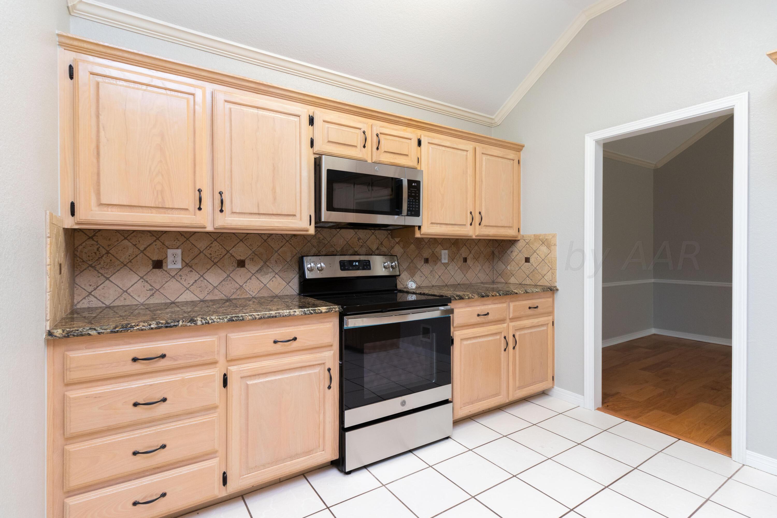 7718 Reward Place Amarillo, TX 79119 - Photo 8 of 33 15