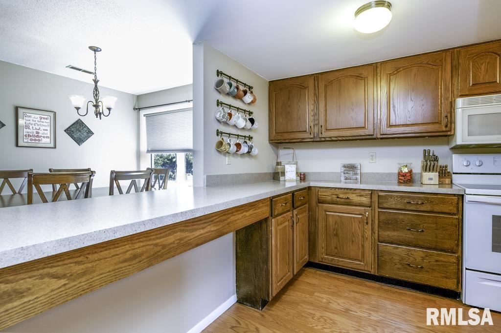 6518 North Allen Road, Unit 69 Peoria, IL 61614 - Photo 7 of 33