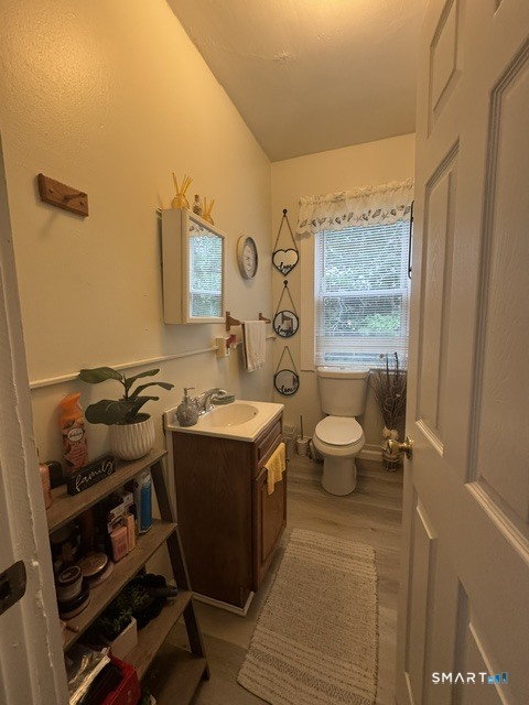 66 Windsor Avenue Meriden, CT 06451 - Photo 3 of 26 2nd floor unit 1/2 bath
