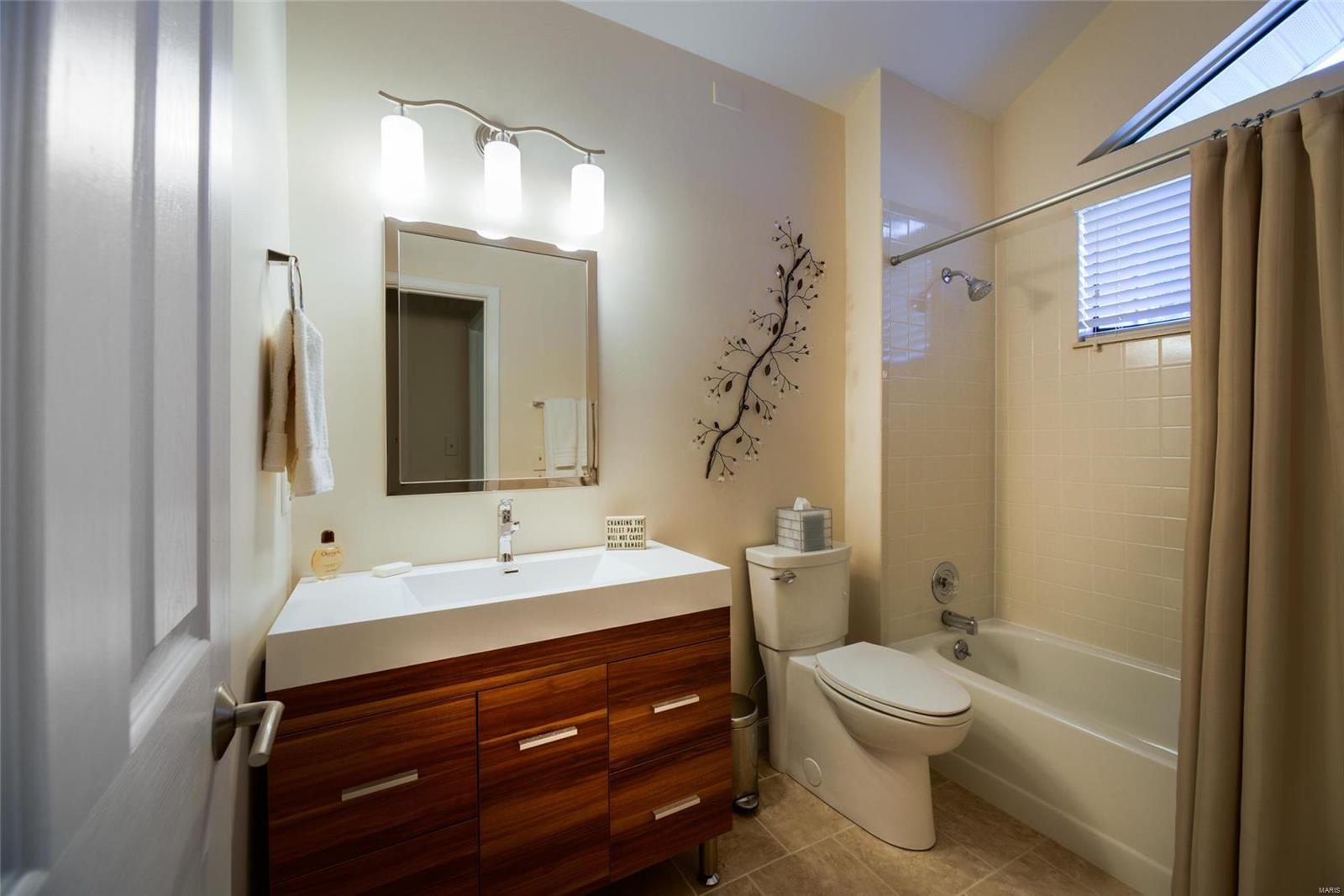 708 Ridgeview Cir Lane Ballwin, MO 63021 - Photo 32 of 50 Gallery Image 32