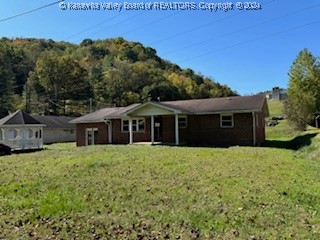 95 Stringer Branch Road Peytona, WV 25154 - Photo 4 of 38 Gallery Image 4