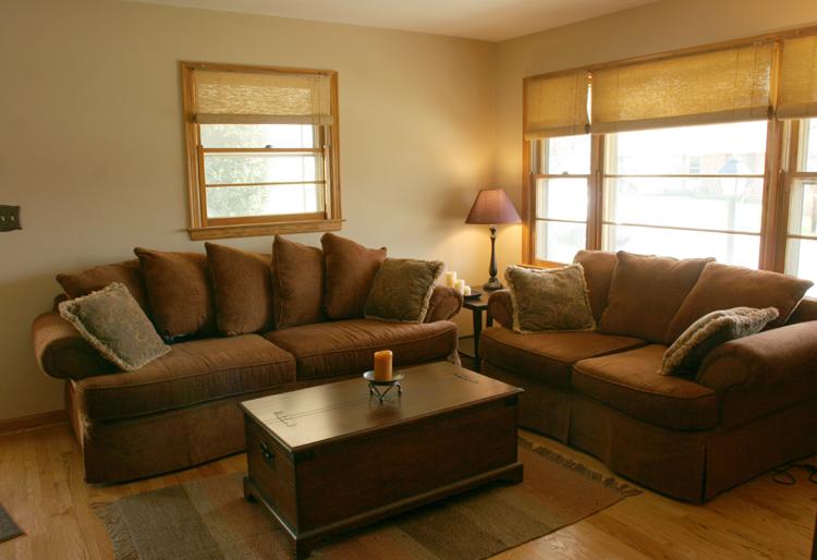 505 Olney Road Vinton, VA 24179 - Photo 24 of 29 a living room with furniture and a window
