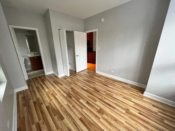 $1,400 | 732 West Bittersweet Place, Unit 408, Chicago, IL 60613