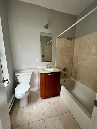 $1,400 | 732 West Bittersweet Place, Unit 408, Chicago, IL 60613