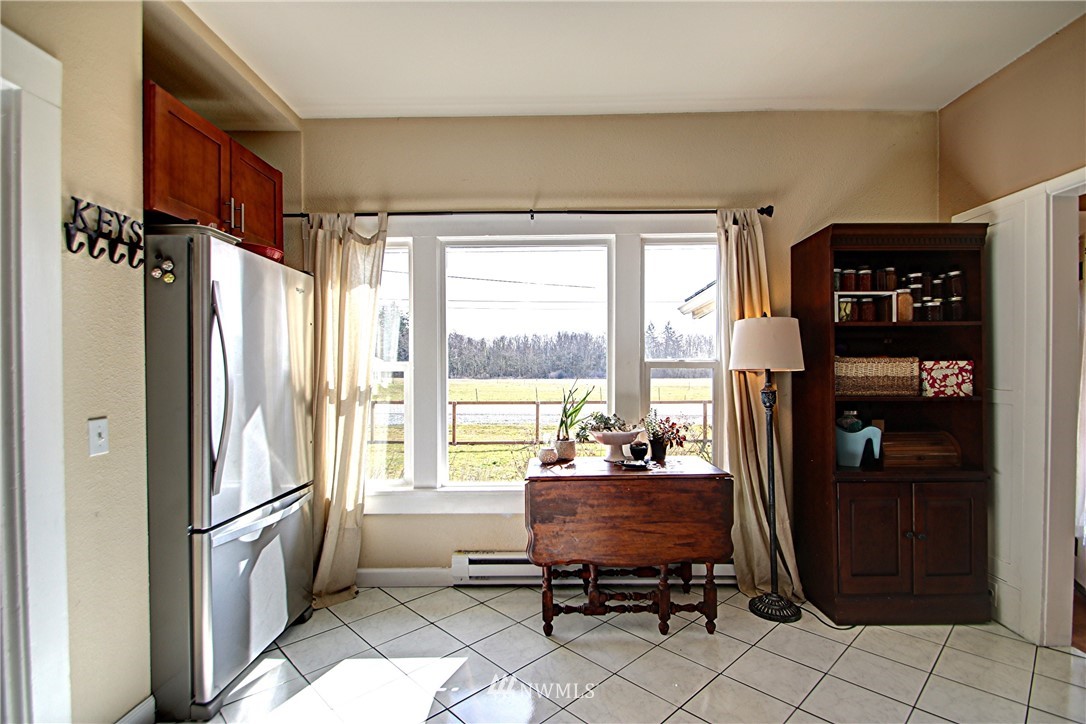 14379 Josh Wilson Road Burlington, WA 98233 - Photo 7 of 23 Gallery Image 7