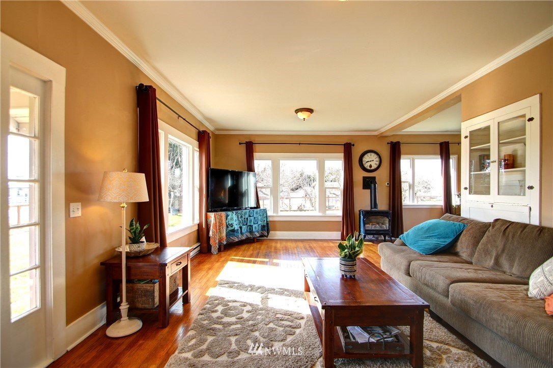 14379 Josh Wilson Road Burlington, WA 98233 - Photo 9 of 23 Gallery Image 9