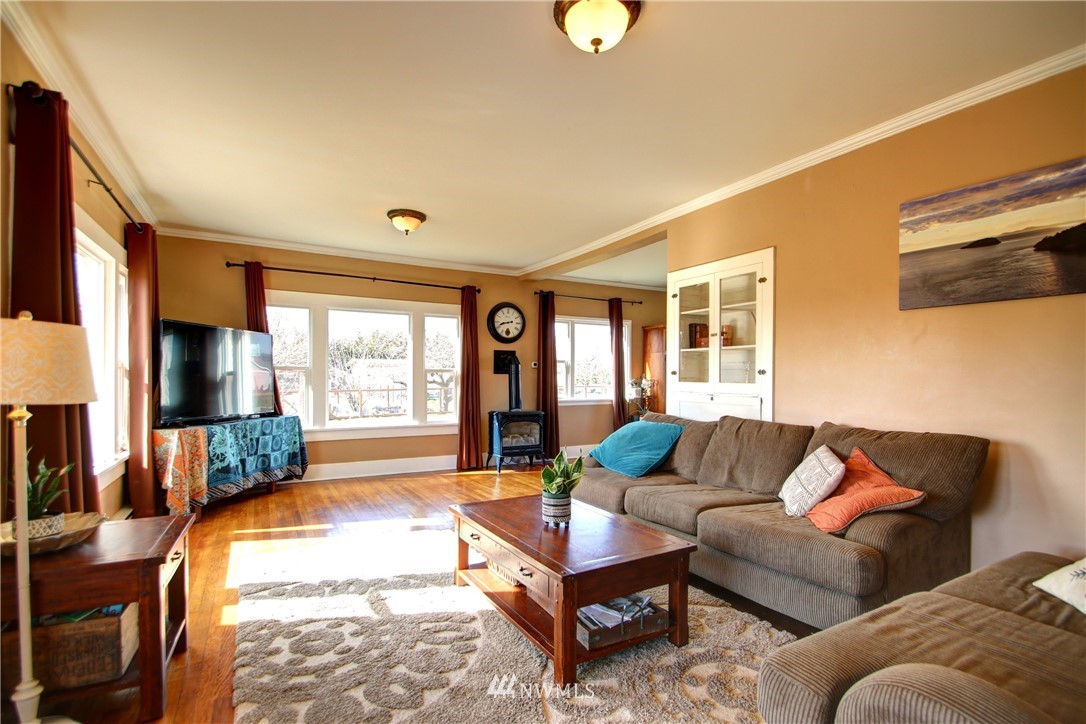 14379 Josh Wilson Road Burlington, WA 98233 - Photo 10 of 23 Gallery Image 10