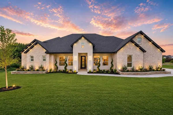 $689,900 | 7460 Bald Cypress Drive, Ovilla, TX 75154