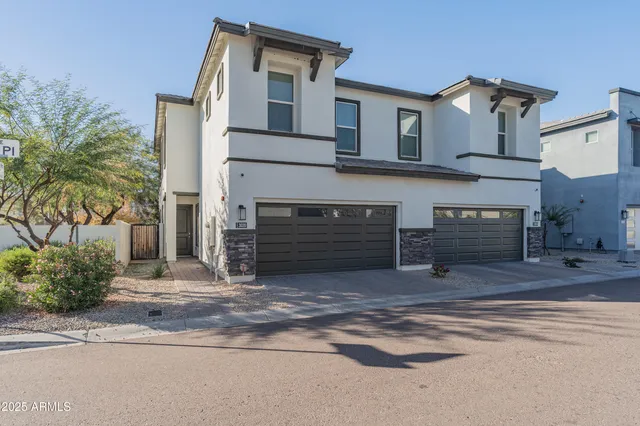 $3,000 | 3020 North 37th Street, Phoenix, AZ 85018