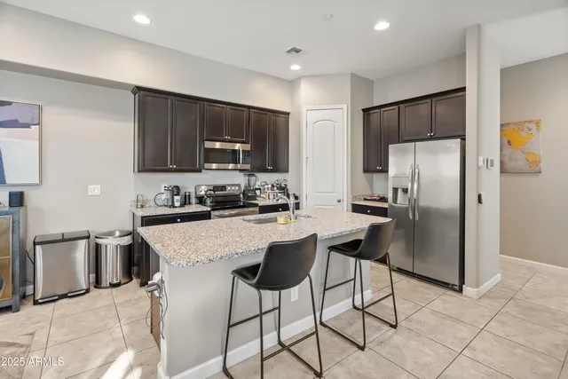 $3,000 | 3020 North 37th Street, Phoenix, AZ 85018