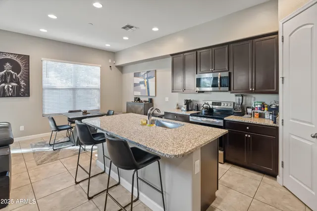 $3,000 | 3020 North 37th Street, Phoenix, AZ 85018