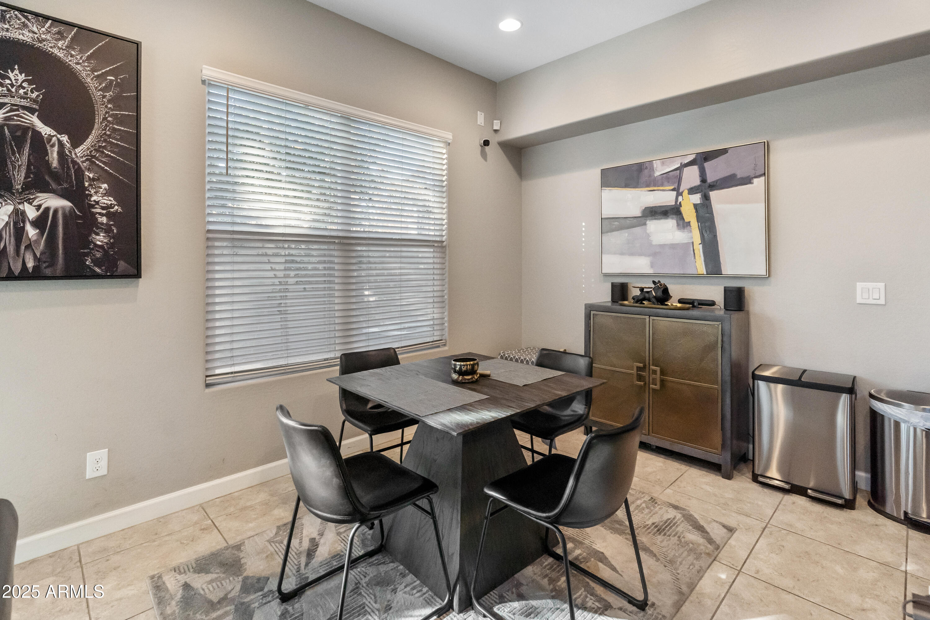 3020 North 37th Street Phoenix, AZ 85018 - Photo 7 of 23 a dining room with furniture and window