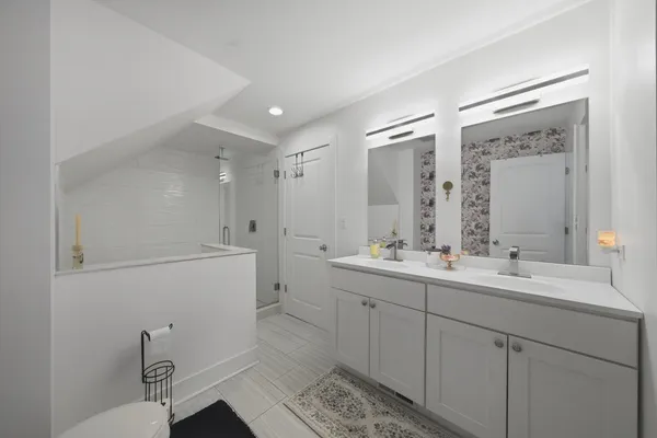 $525,000 | 4636 Custer Avenue, Brookfield, IL 60513