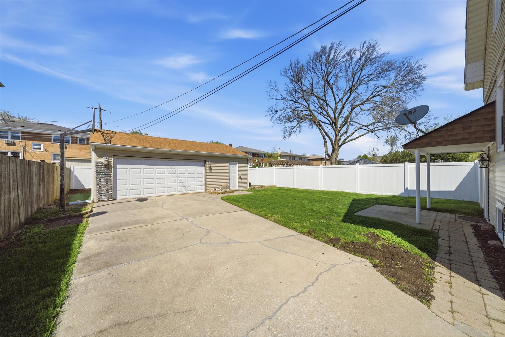 4636 Custer Avenue Brookfield, IL 60513 - Photo 20 of 23 a view of a backyard