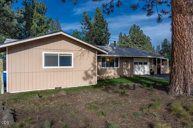 60834 Defiance Street Bend, OR 97702 - Photo 3 of 47