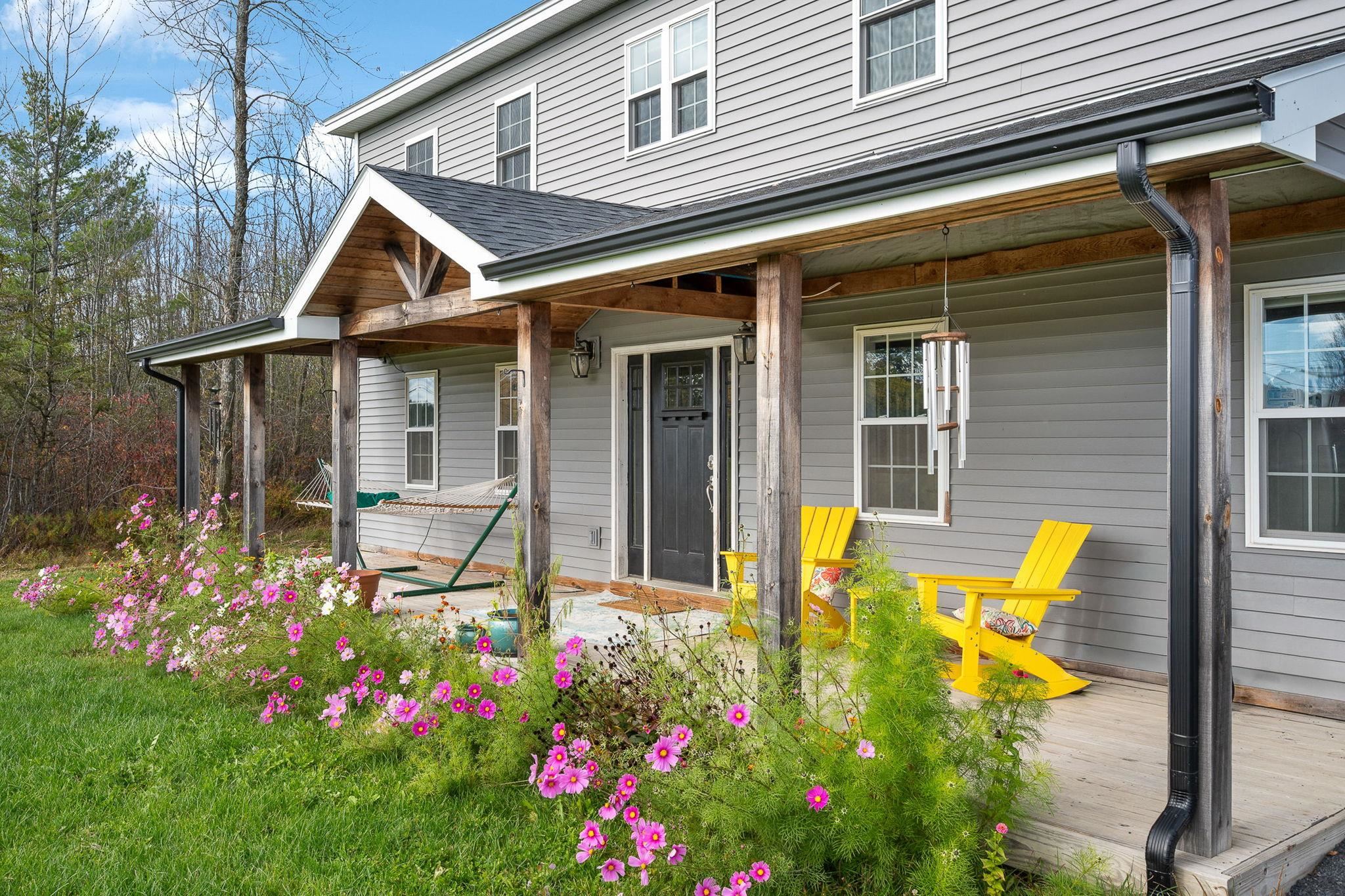 36 Pearl Street Grand Isle, VT 05458 - Photo 2 of 49