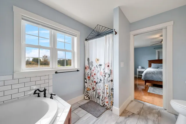 $675,000 | 36 Pearl Street, Grand Isle, VT 05458